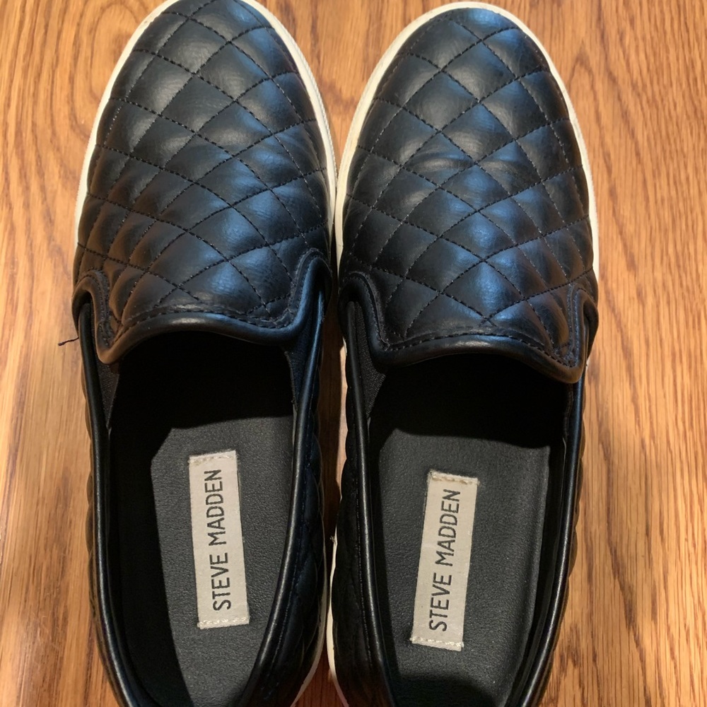 Steve Madden slip on shoes